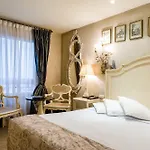 Du Romancier