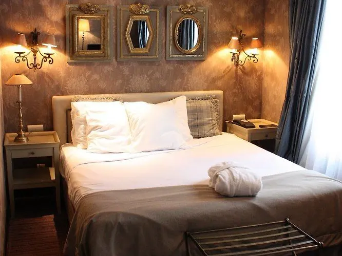 Hotel Du Romancier