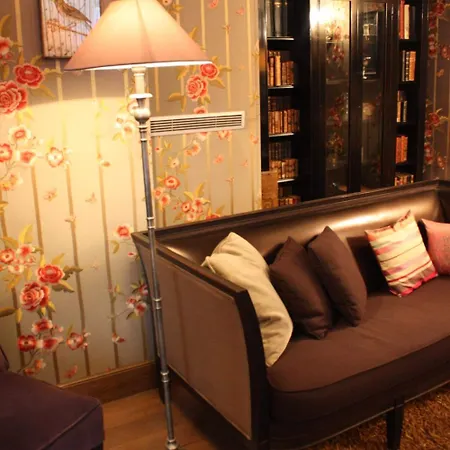 Hotell Du Romancier 3*