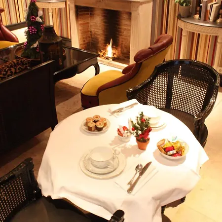 Du Romancier 3* Parigi