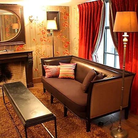 Du Romancier Otel