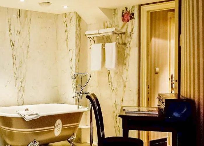 Hotel Du Romancier Paris