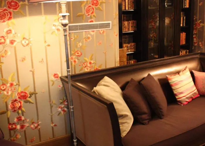 Hotel Du Romancier 3*