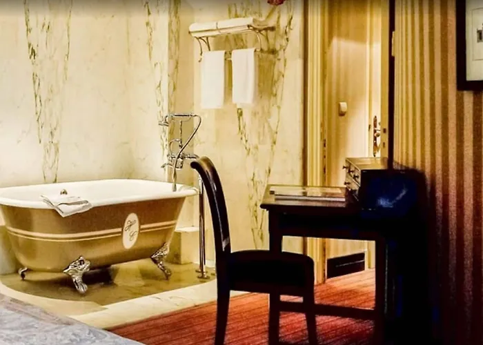 Hotel Du Romancier Paris