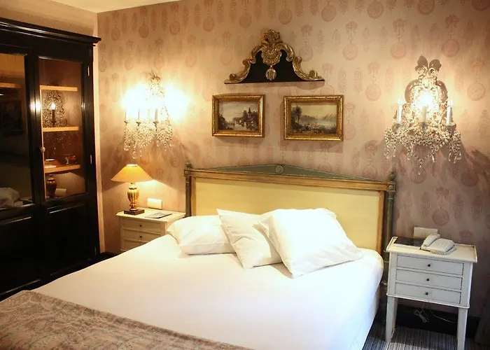 Hotel Du Romancier 3*