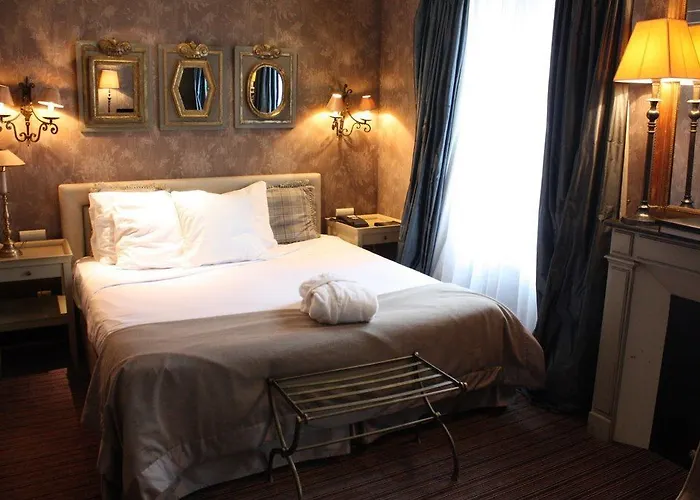 Hotel Du Romancier 3*